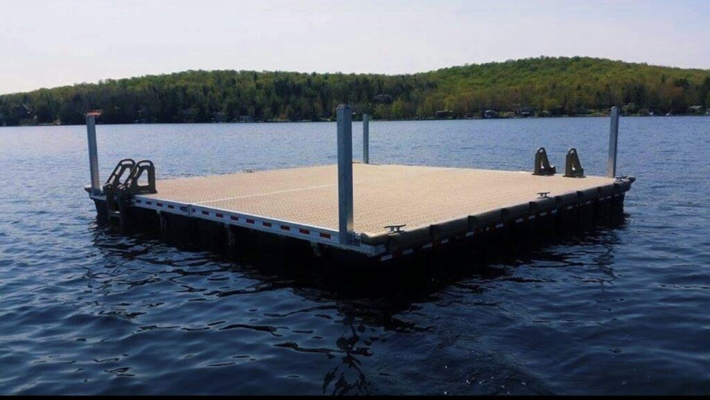 heavy-duty aluminum frame thruflow floating dock